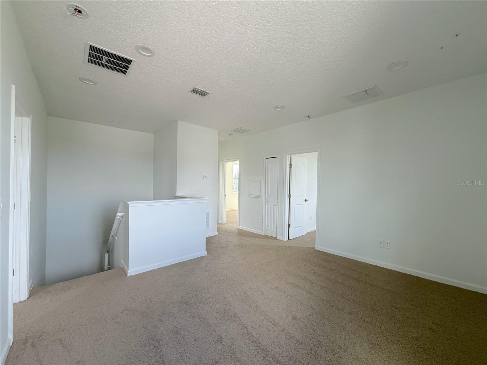 1365 Yorkdale Rd Property Photo 12