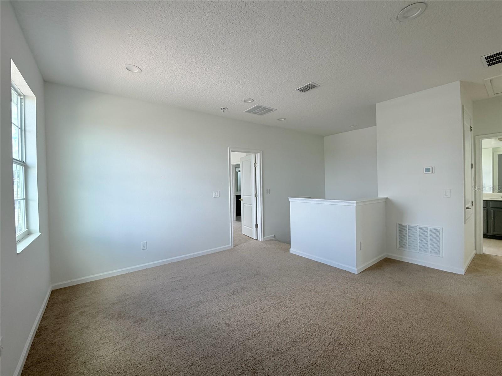 1365 Yorkdale Rd Property Photo 13