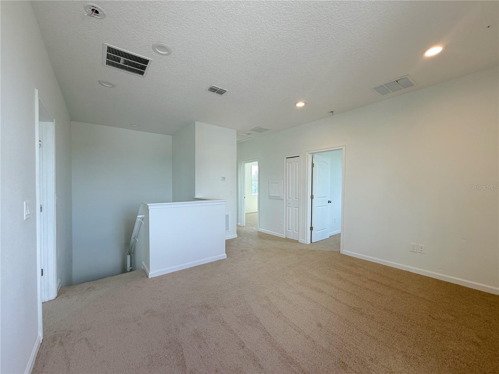 1365 Yorkdale Rd Property Photo 15