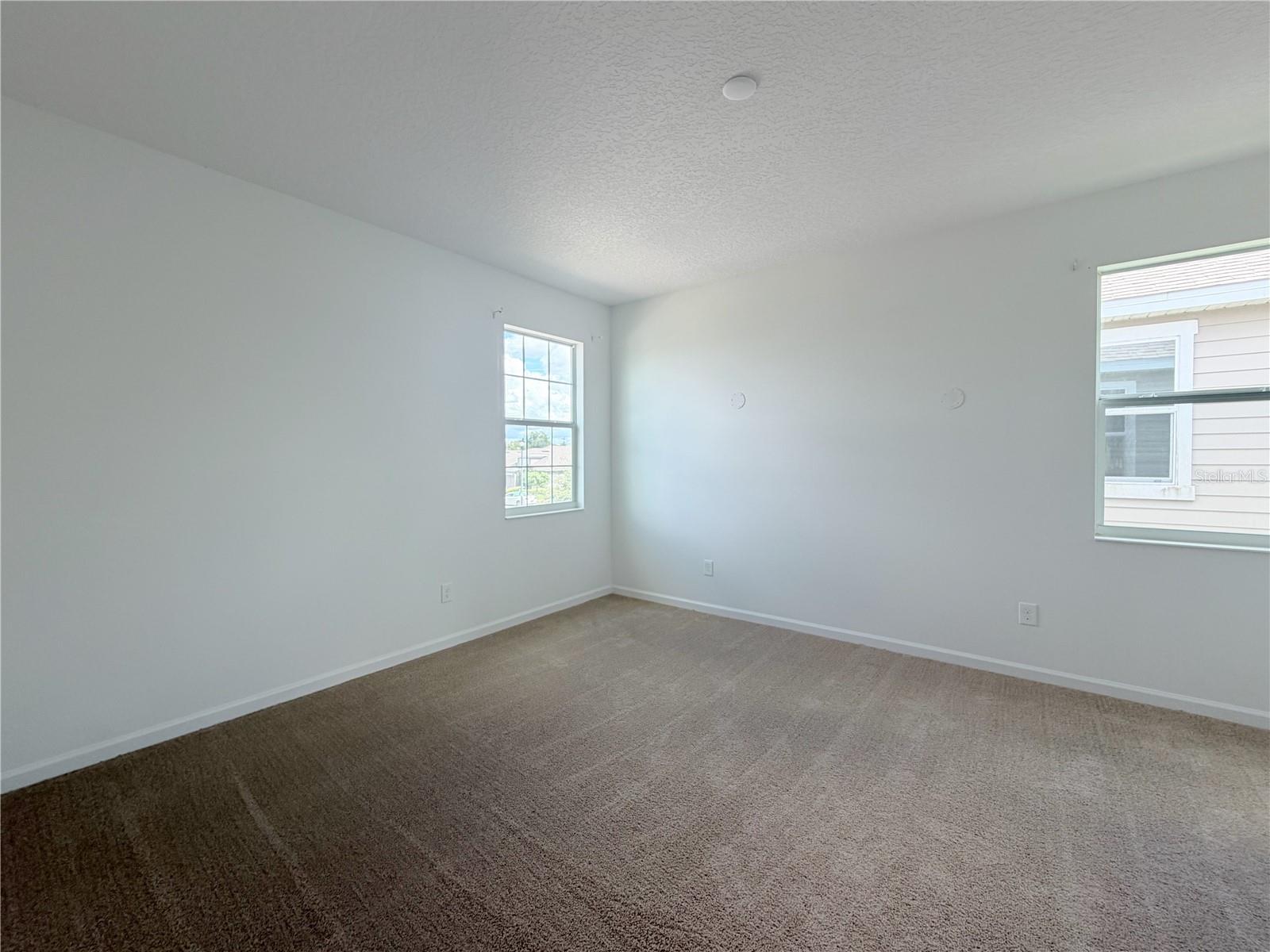 1365 Yorkdale Rd Property Photo 17