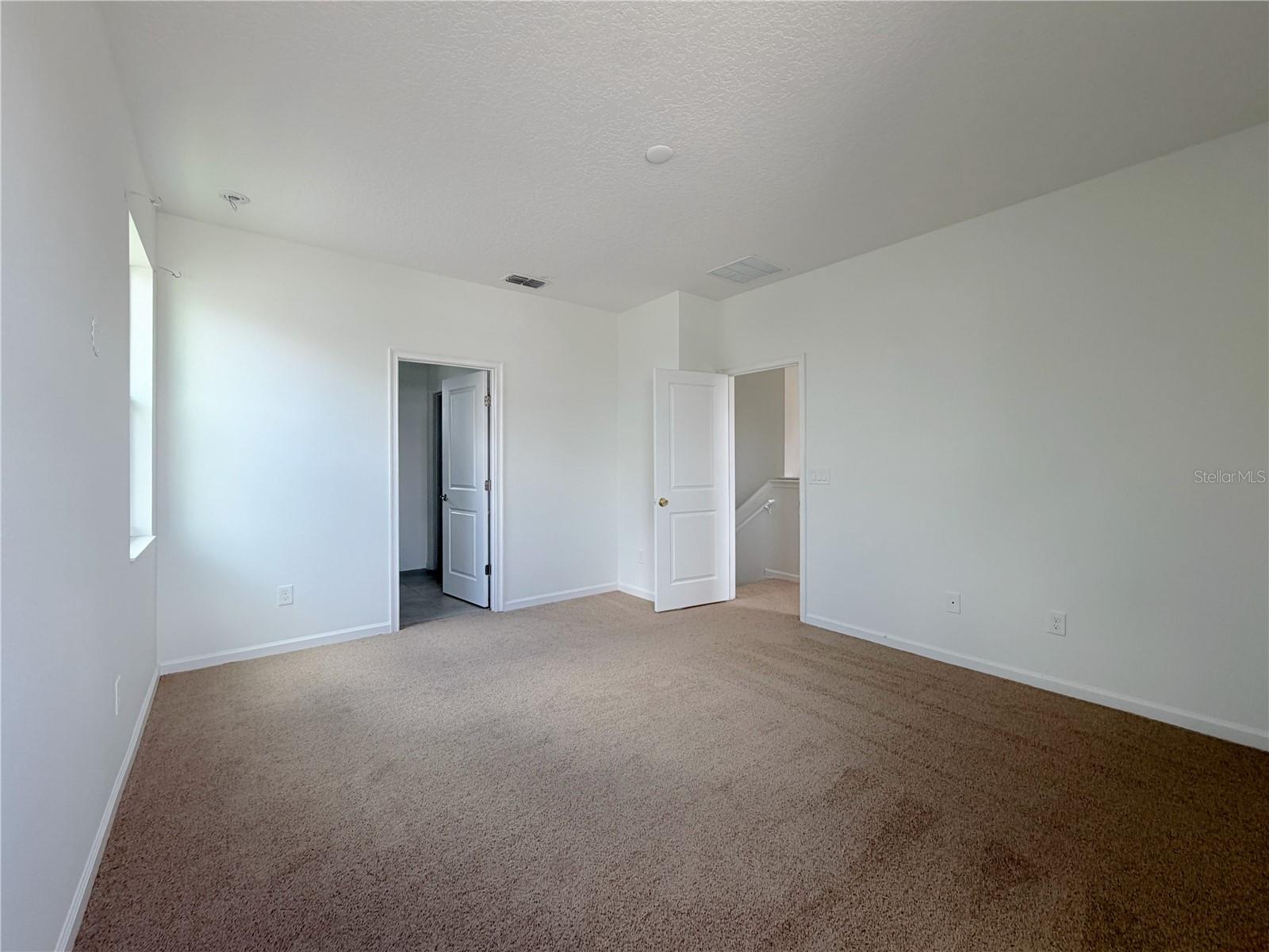 1365 Yorkdale Rd Property Photo 19