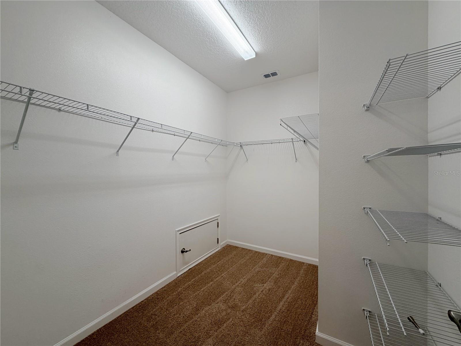 1365 Yorkdale Rd Property Photo 21