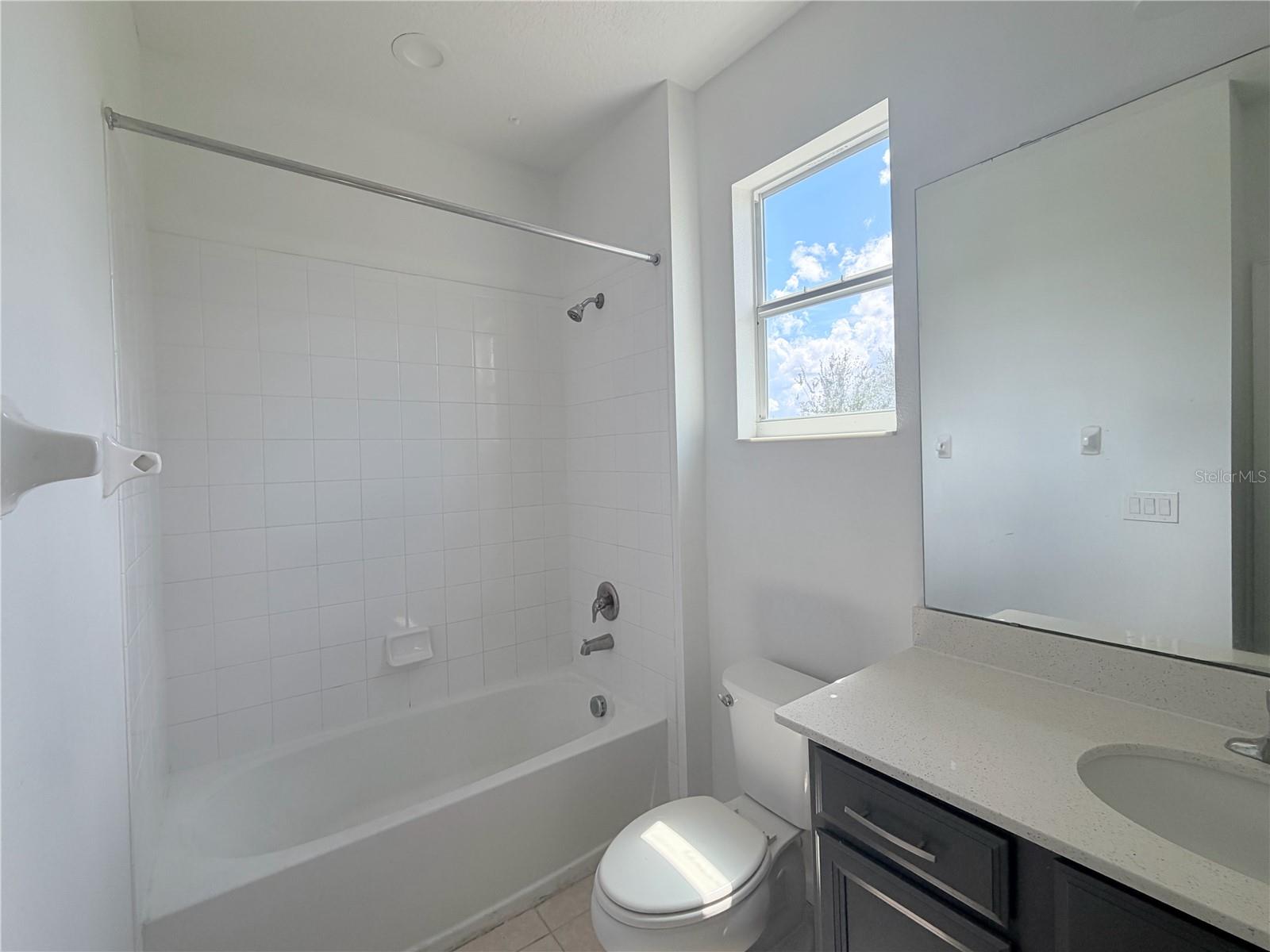1365 Yorkdale Rd Property Photo 29