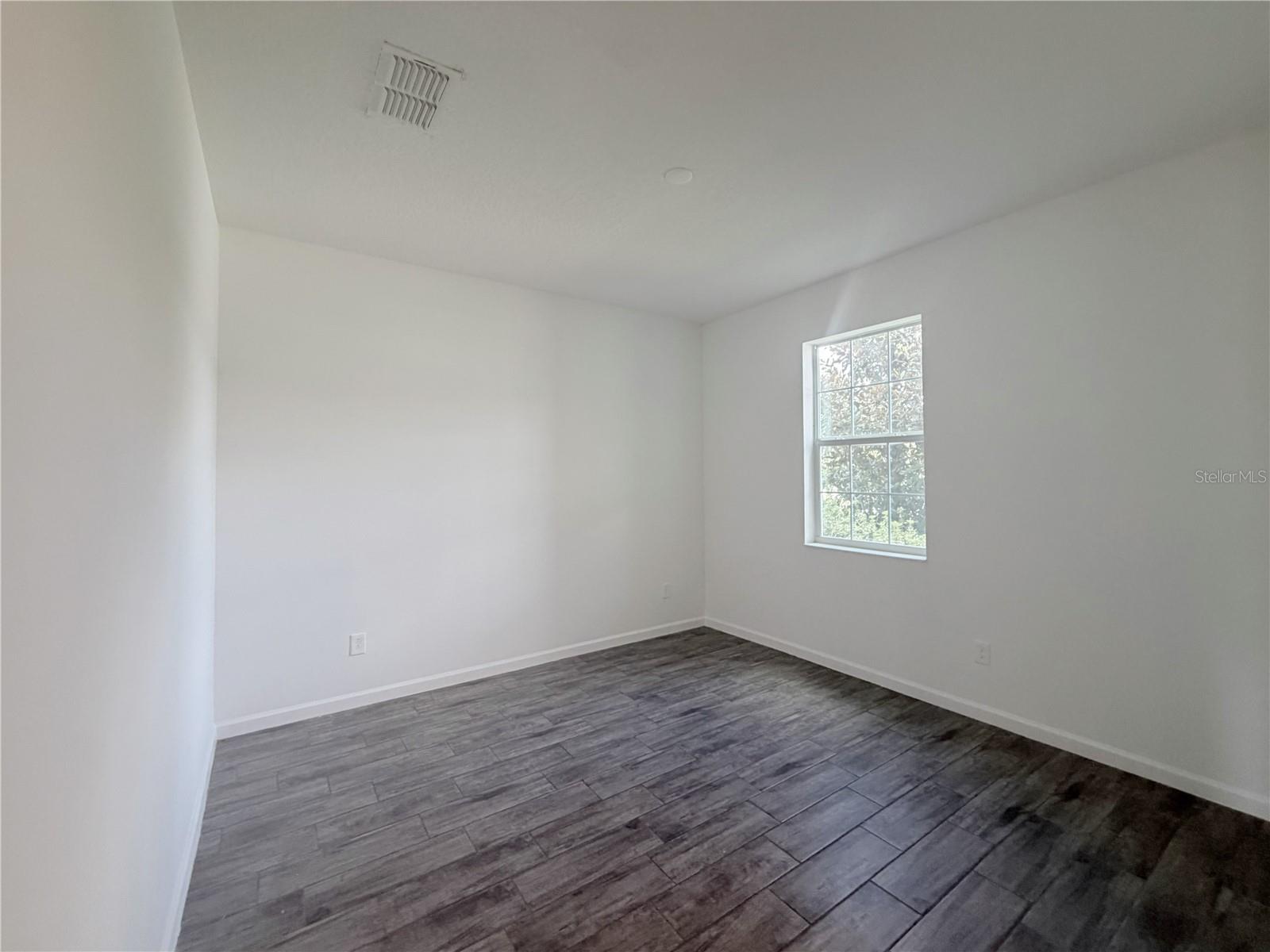 1365 Yorkdale Rd Property Photo 31