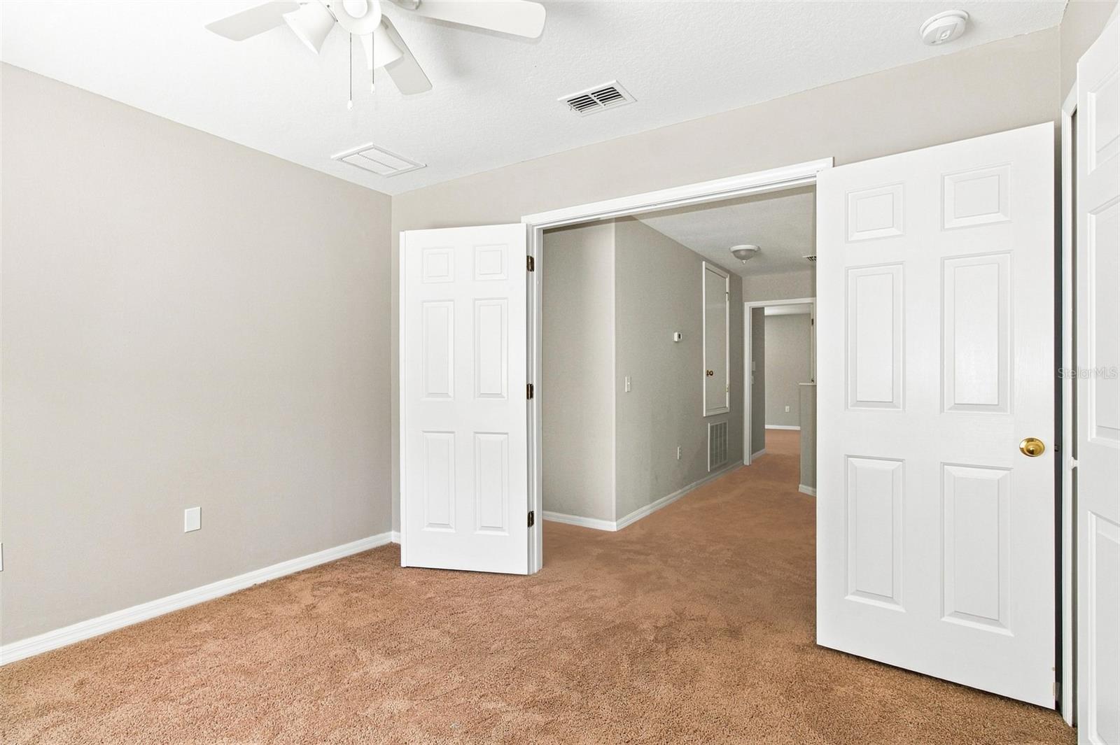 O6437270 Property Photo 17
