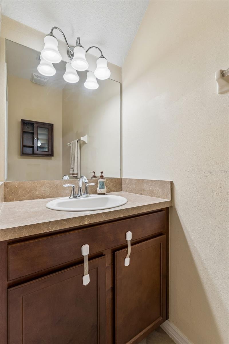 4127 Shade Tree Ln Property Photo 4