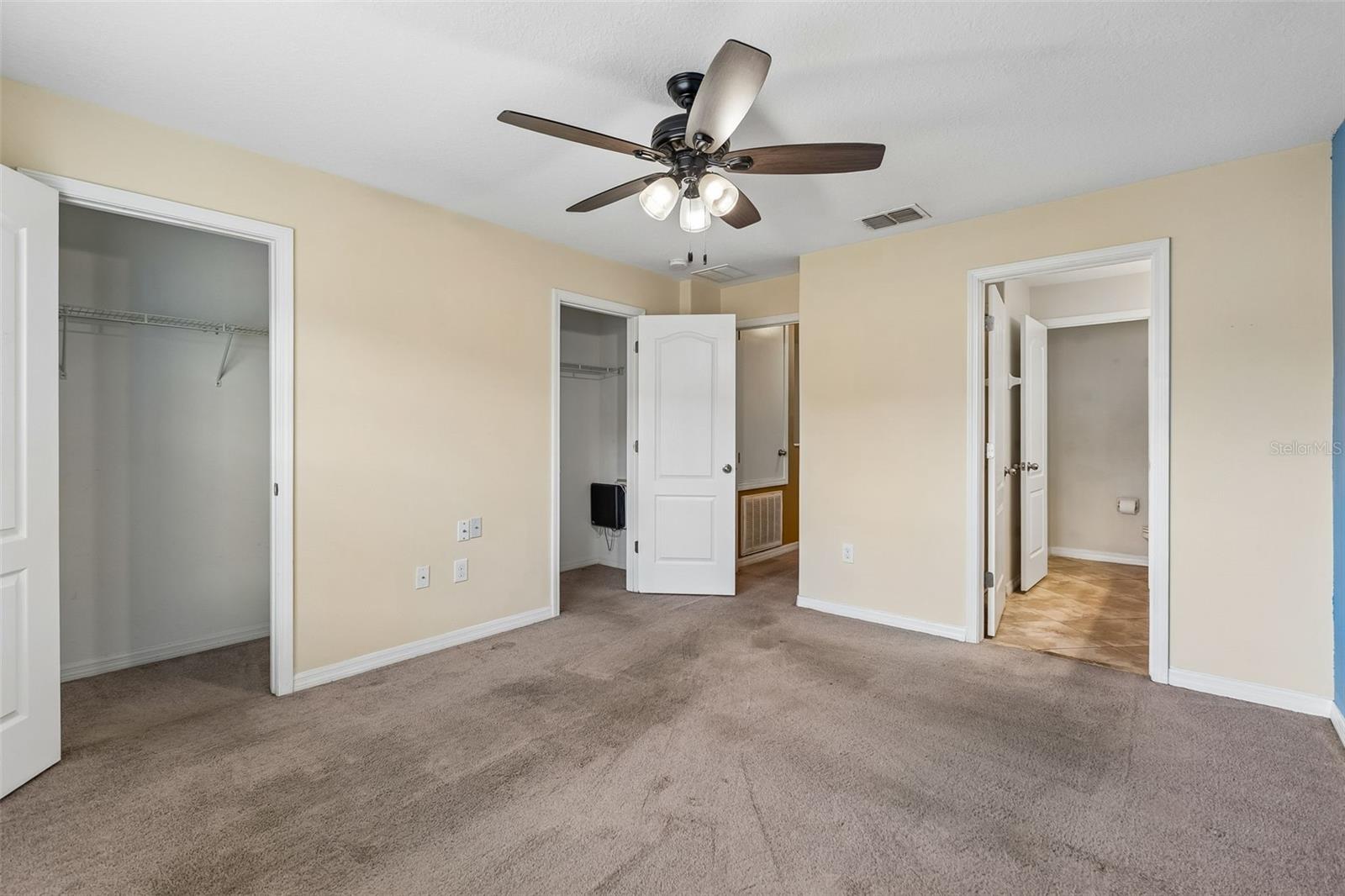 4127 Shade Tree Ln Property Photo 7