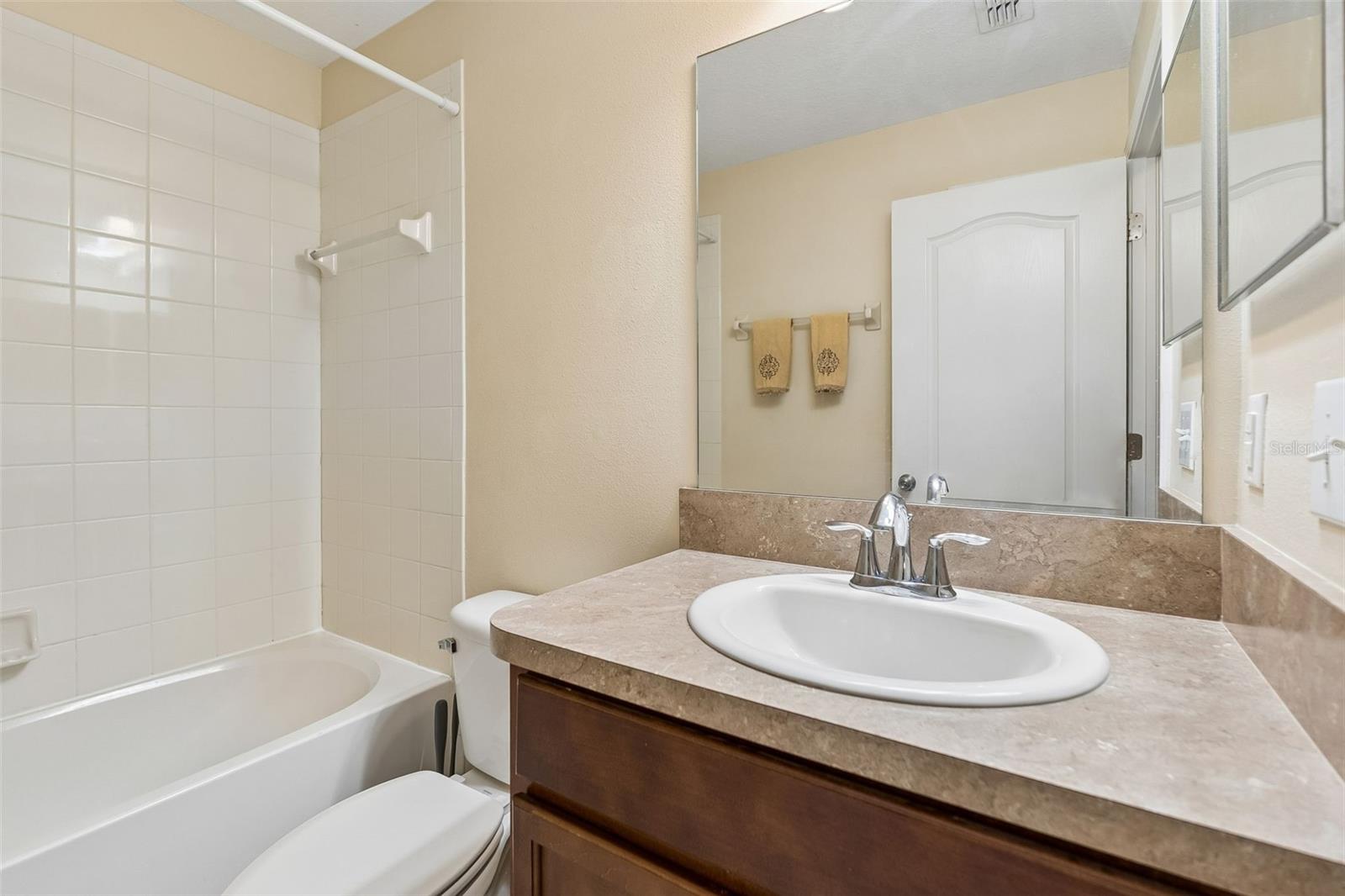 4127 Shade Tree Ln Property Photo 11