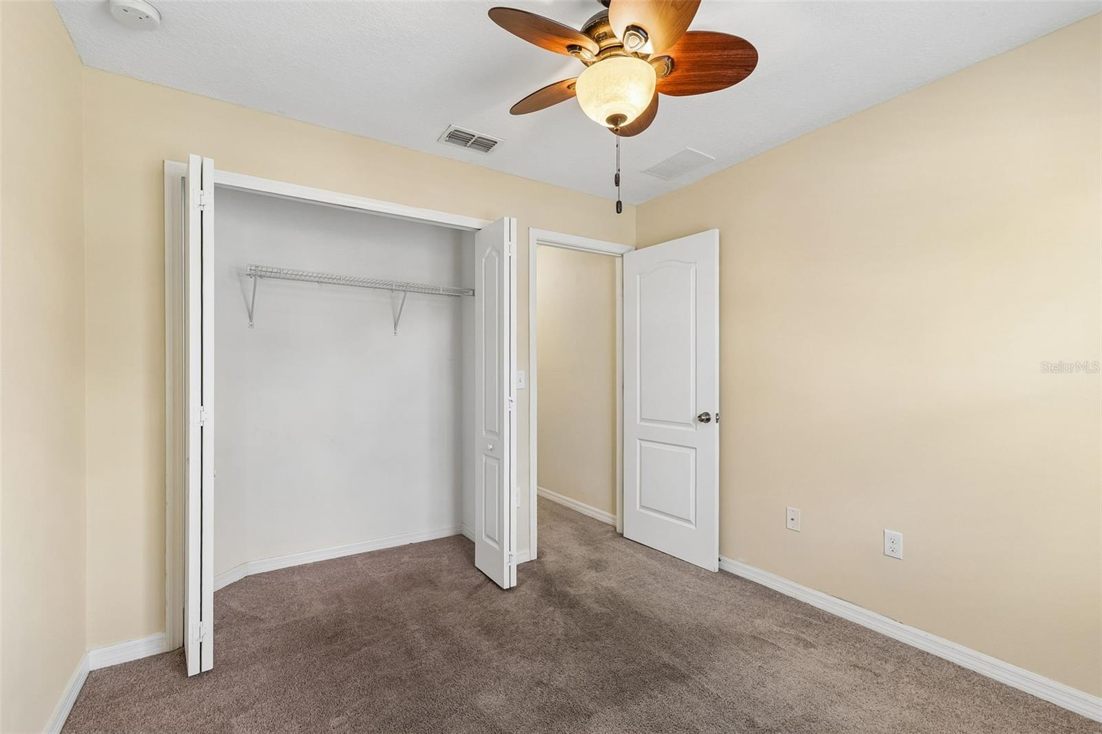 4127 Shade Tree Ln Property Photo 13
