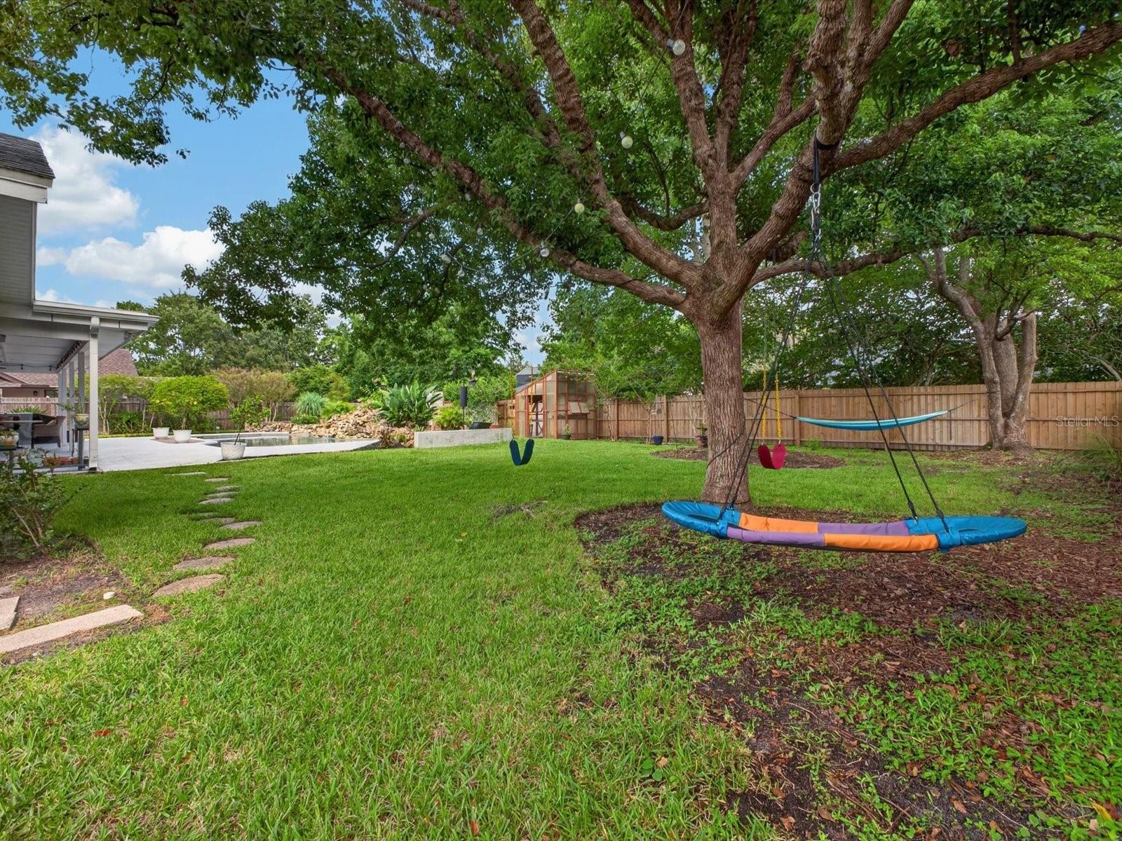 992 Sleeping Rock Ct Property Photo 36