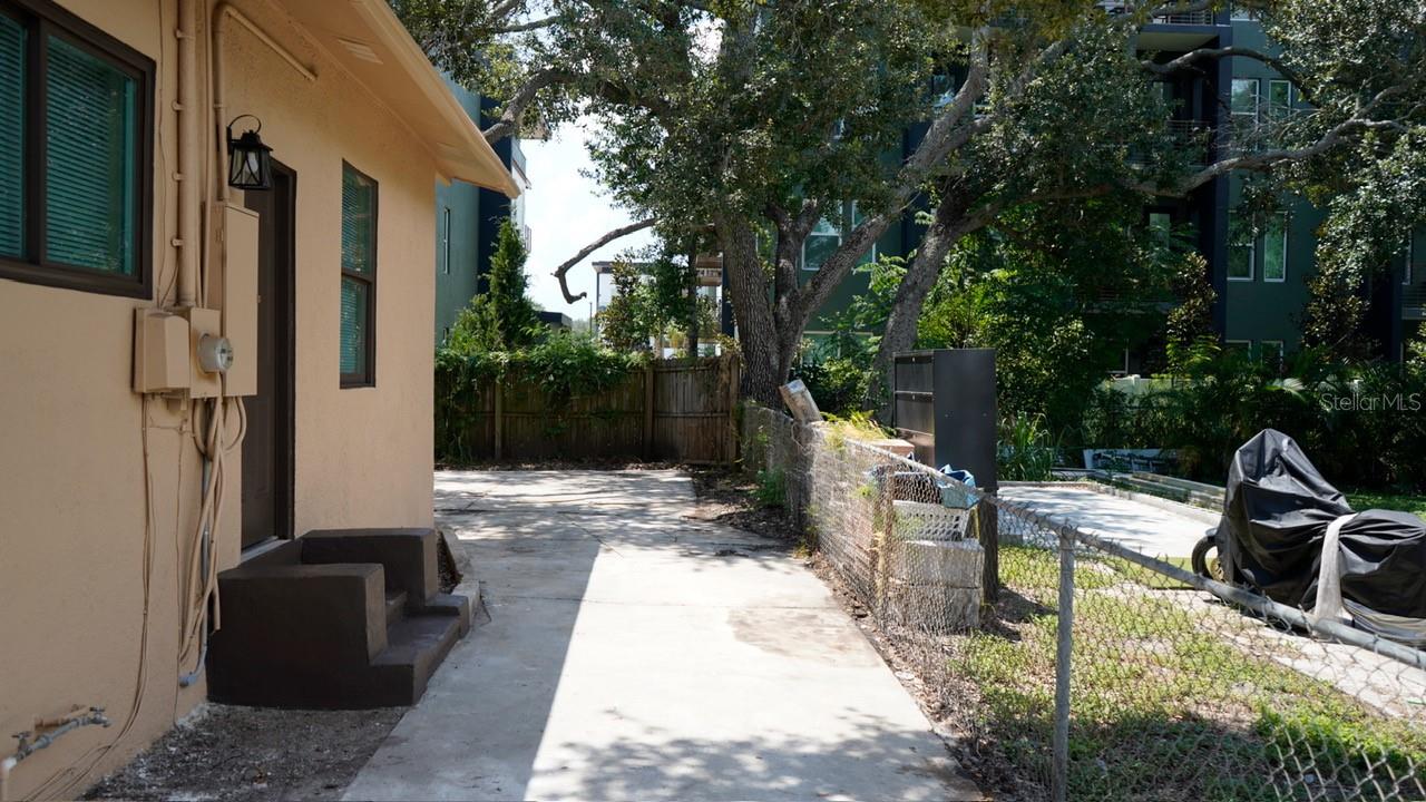 650 30th Ave S Property Photo 4