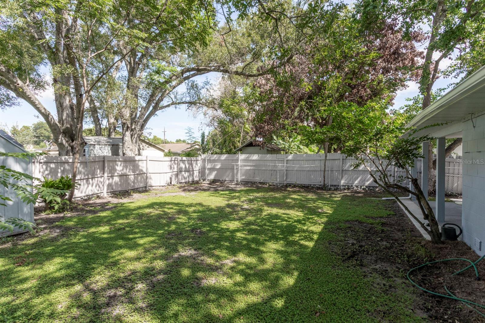 1050 Herman Ave Property Photo 11