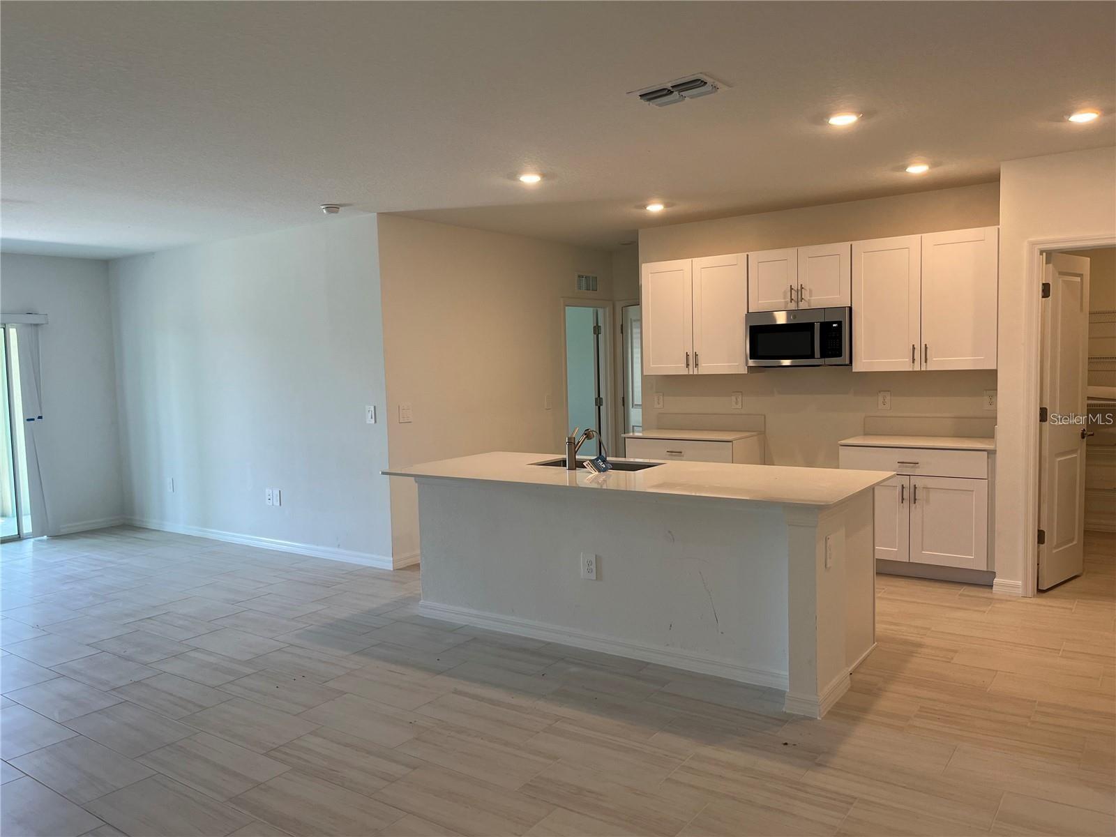 11186 Radiant Shore Loop Property Photo 4