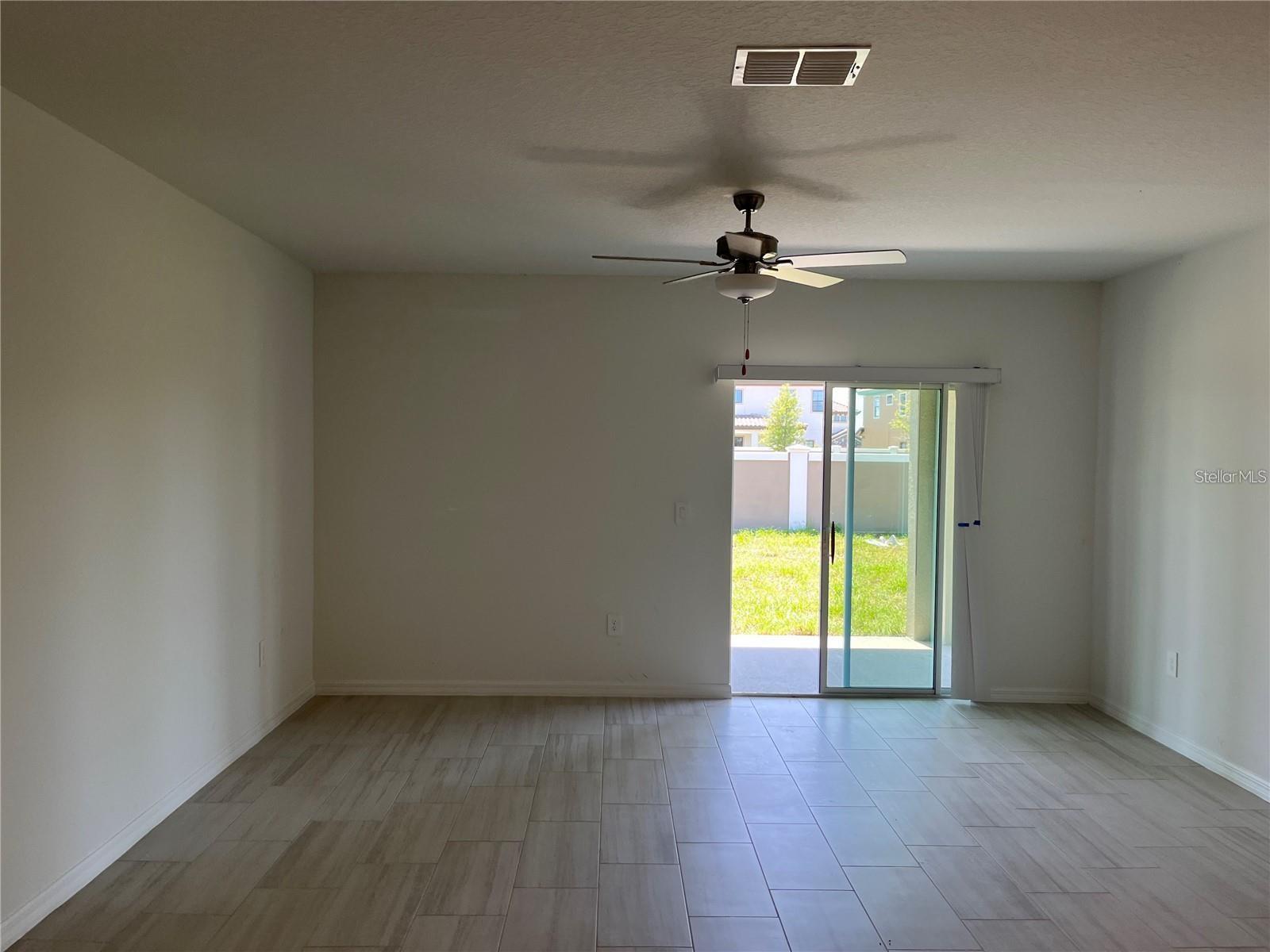 11186 Radiant Shore Loop Property Photo 5