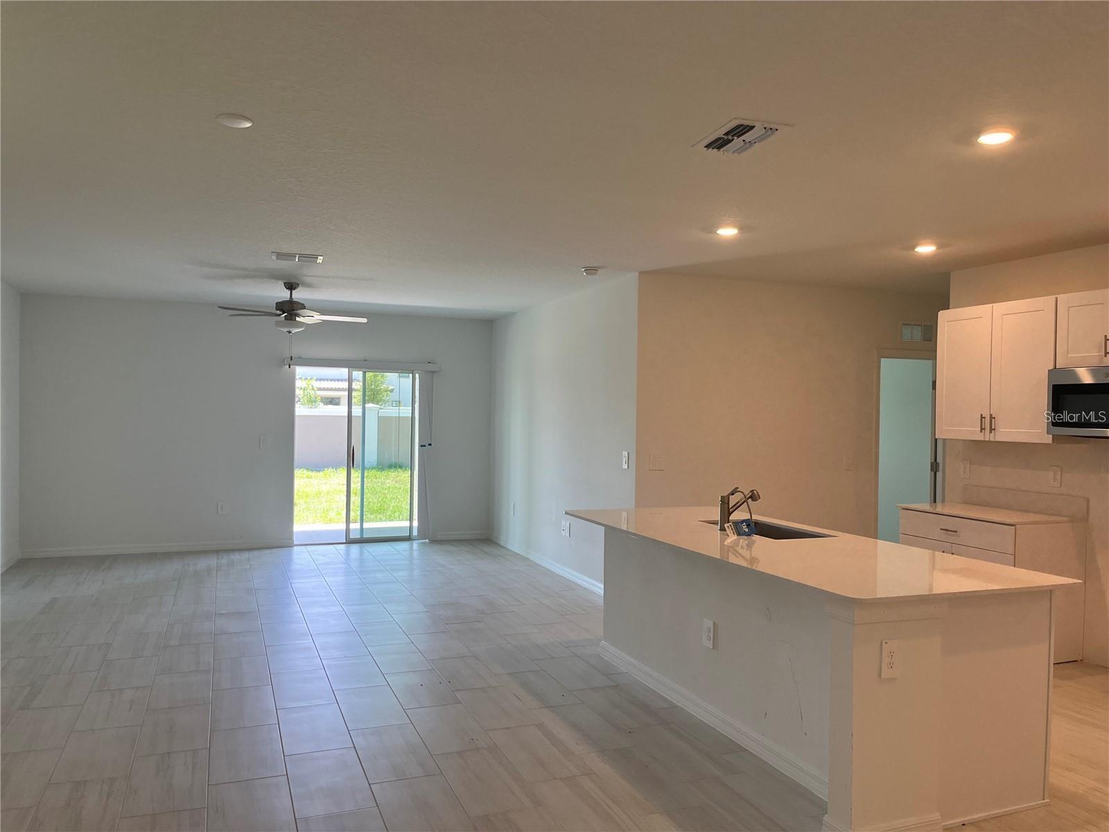 11186 Radiant Shore Loop Property Photo 7