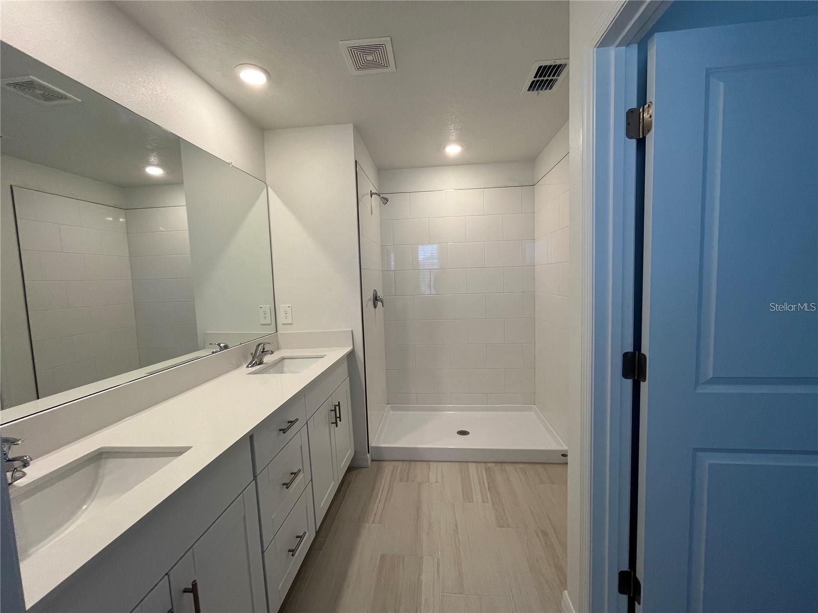 11186 Radiant Shore Loop Property Photo 16