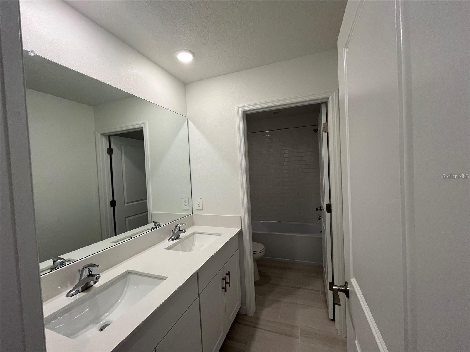 11186 Radiant Shore Loop Property Photo 23