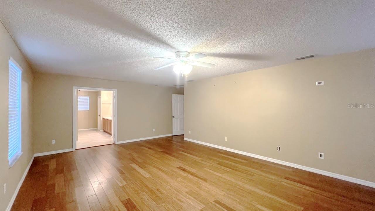 831 Horseshoe Falls Dr Property Photo 18