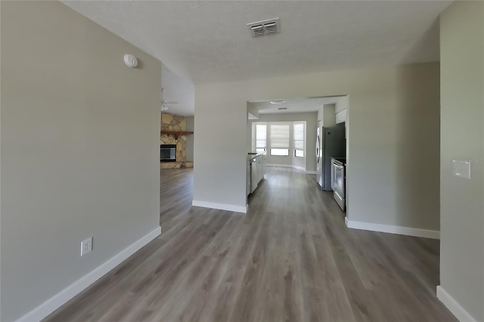 O6437317 Property Photo 4