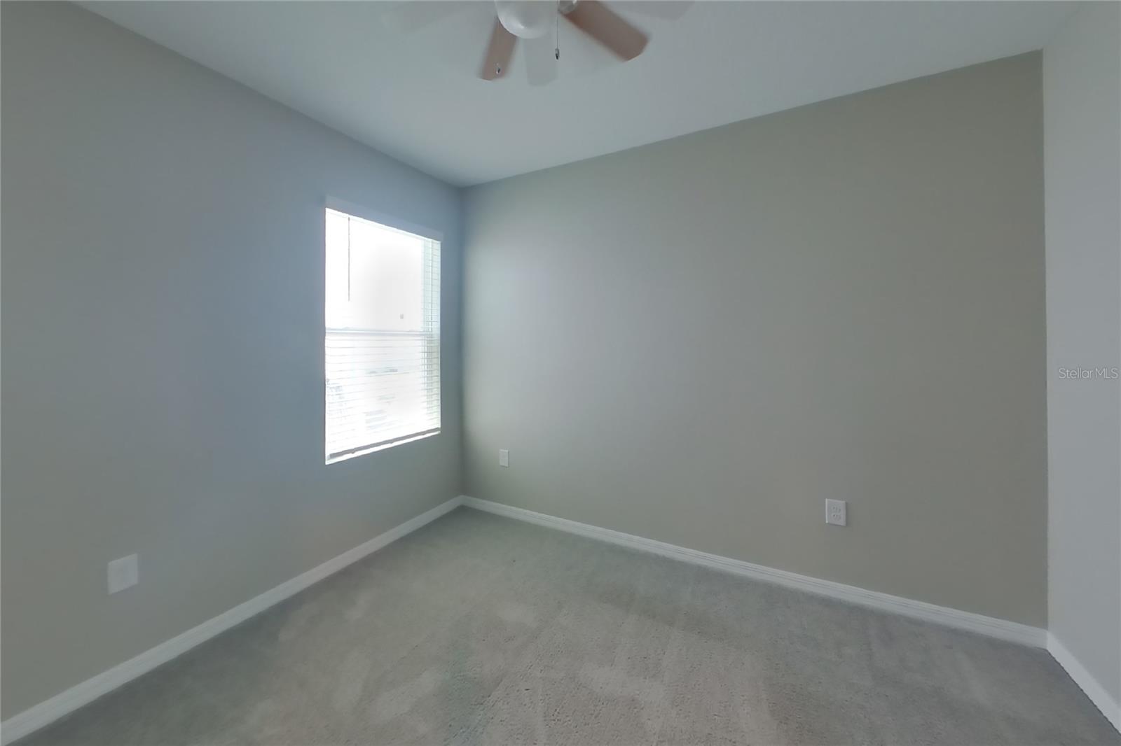 O6437320 Property Photo 14
