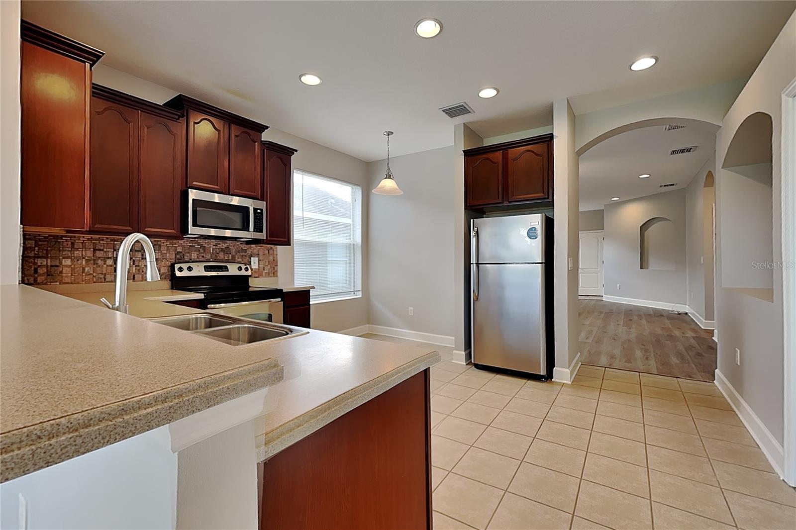 O6437323 Property Photo 8