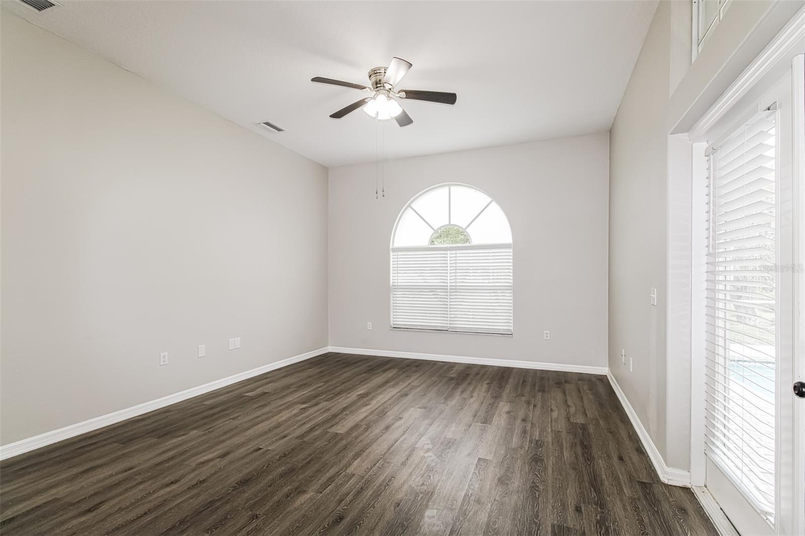 4604 Trimble Ln Property Photo 10