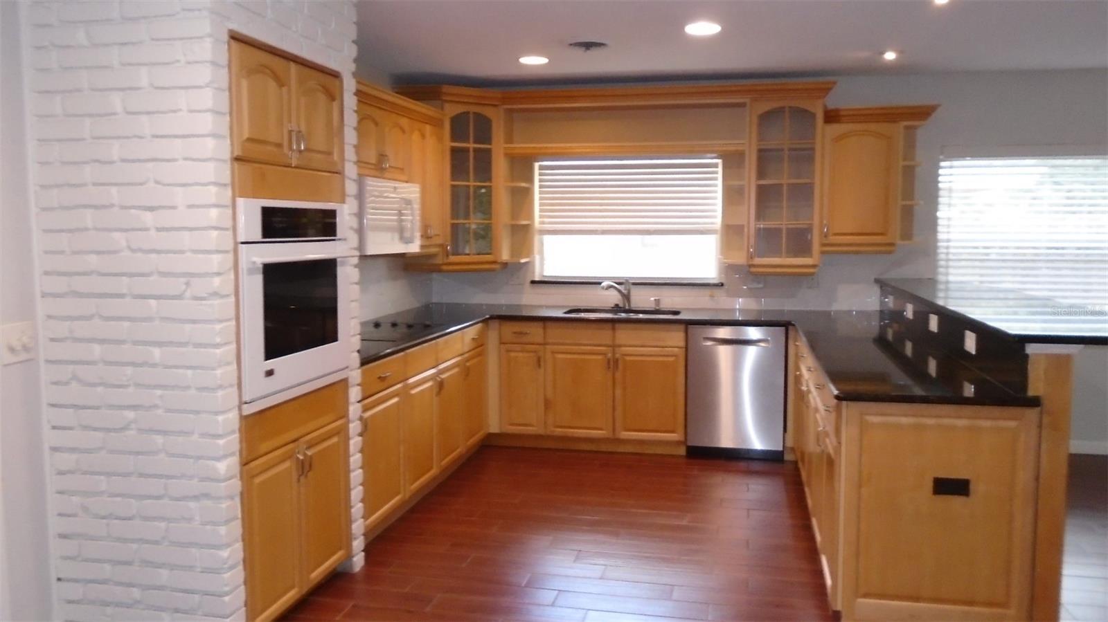 2330 Mohawk Trl Property Photo 4