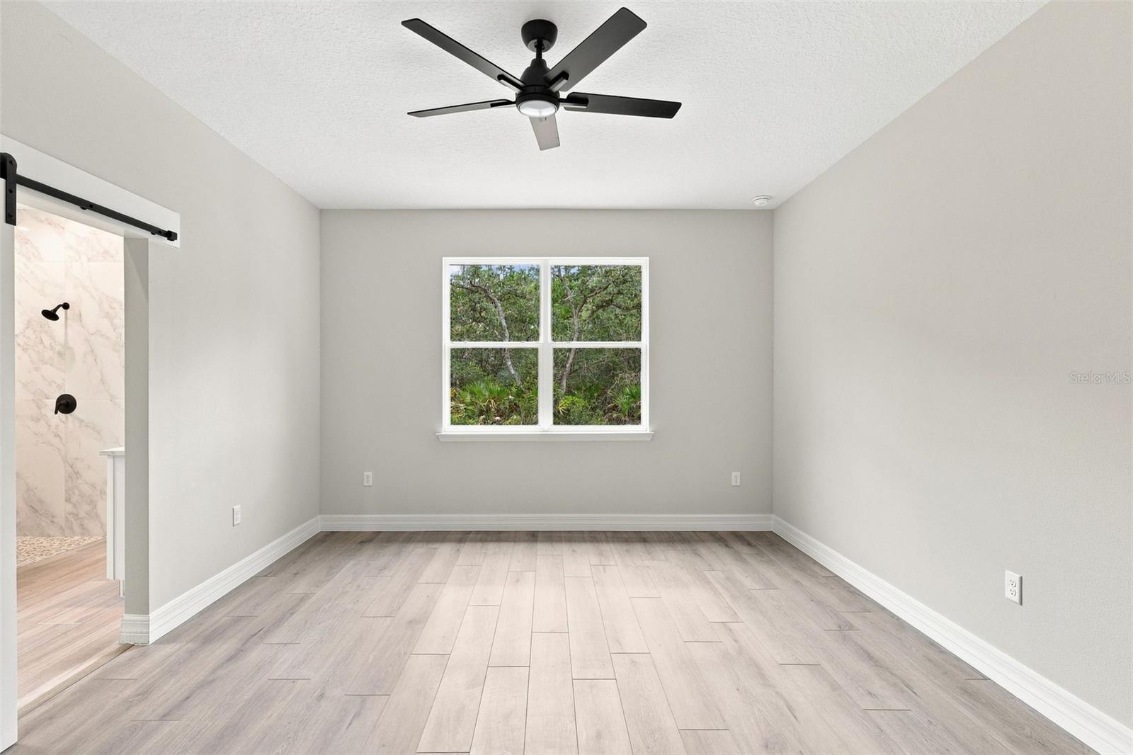 41325 Royal Trails Rd Property Photo 10
