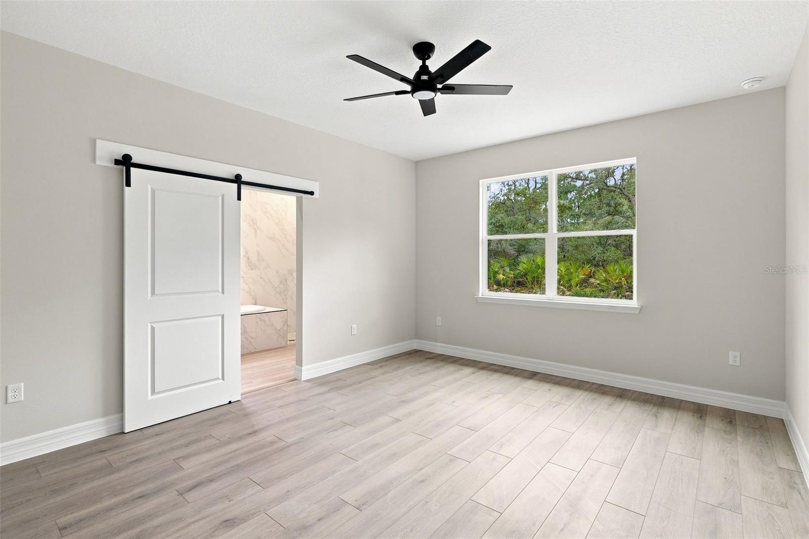 41325 Royal Trails Rd Property Photo 11
