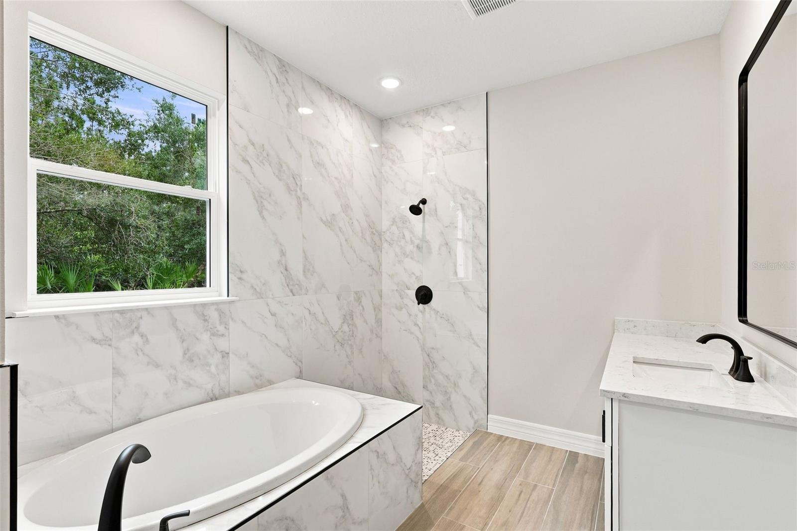 41325 Royal Trails Rd Property Photo 12