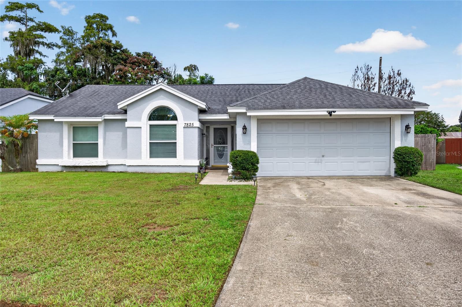 7825 SAPPHIRE LN Property Photo 1