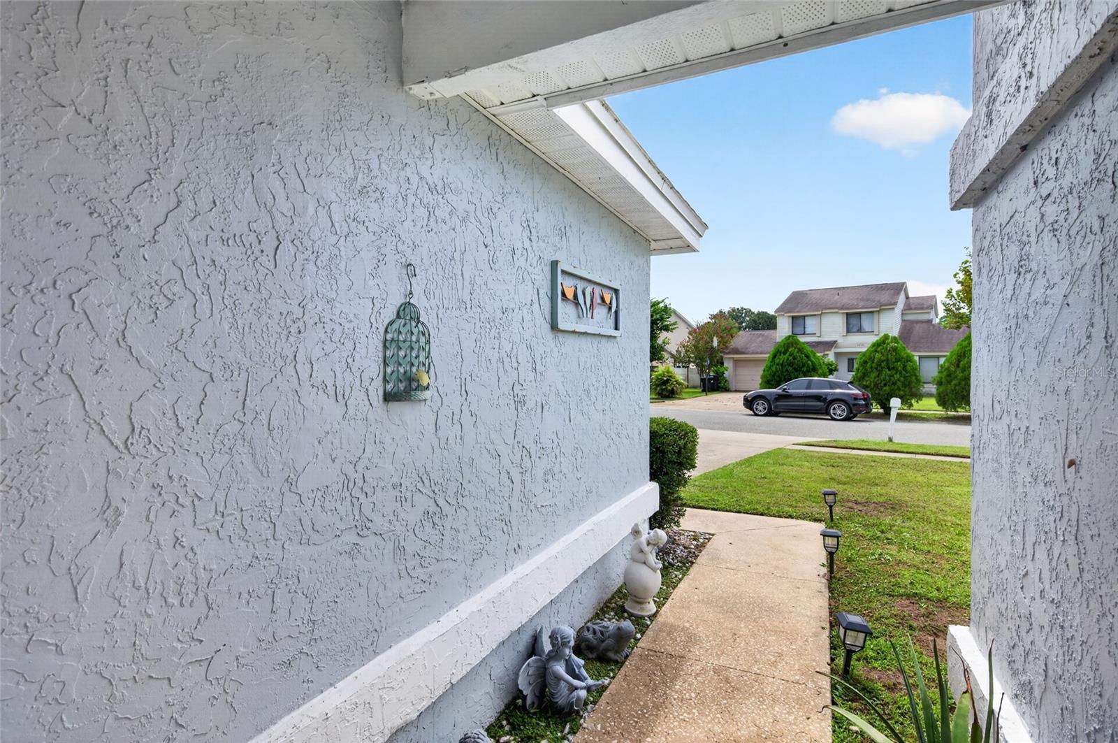 7825 Sapphire Ln Property Photo 3