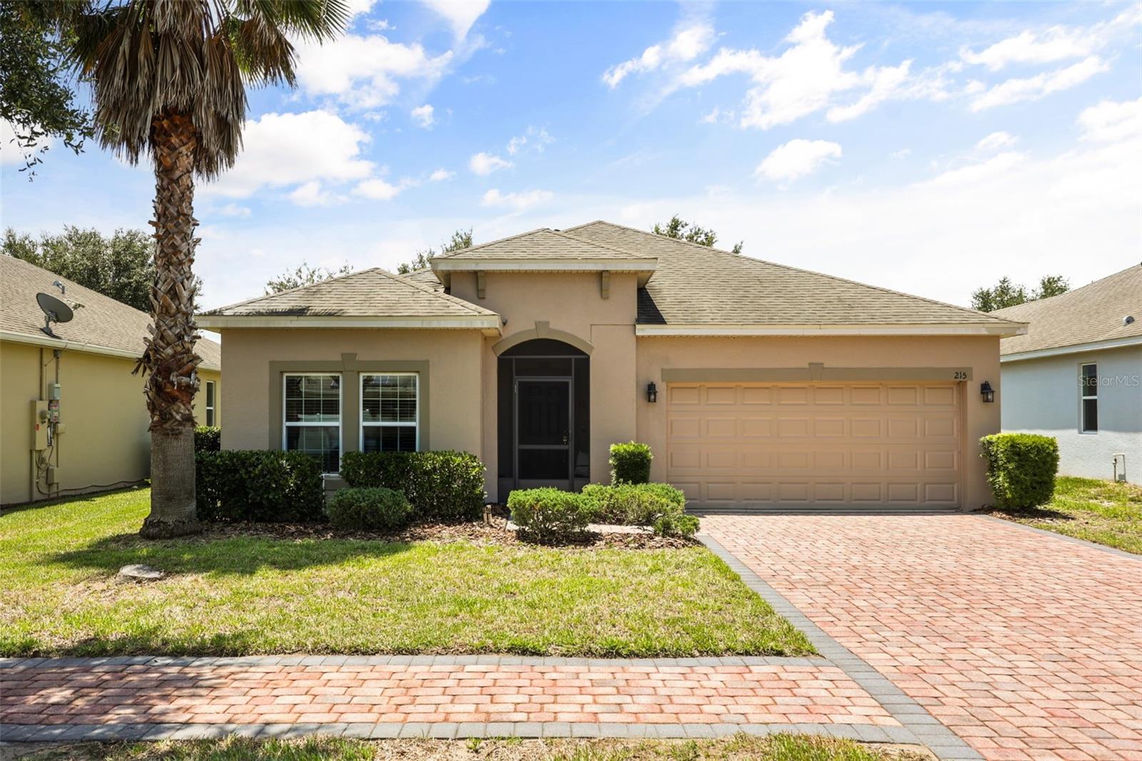 215 LAKES SHORE DR Property Photo 1