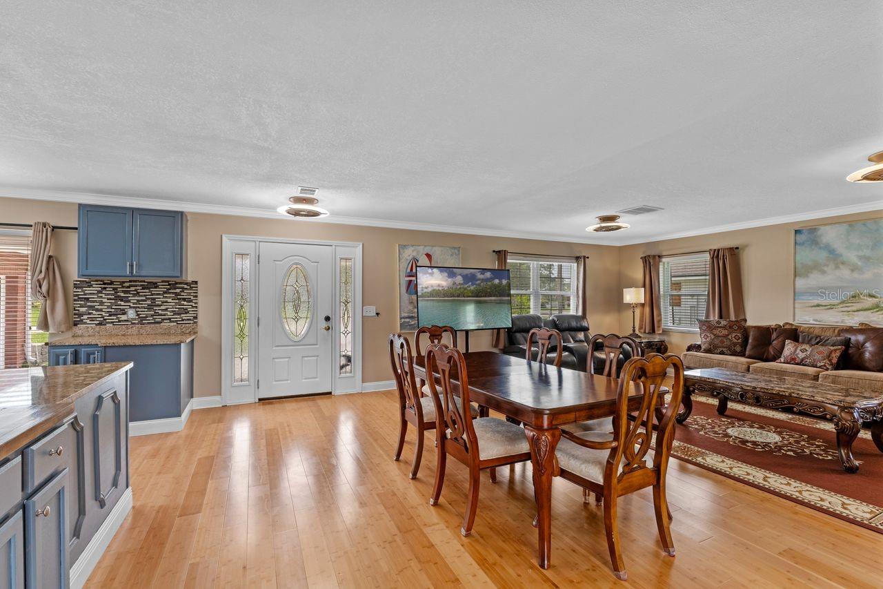 2622 Hibiscus Ct Property Photo 9