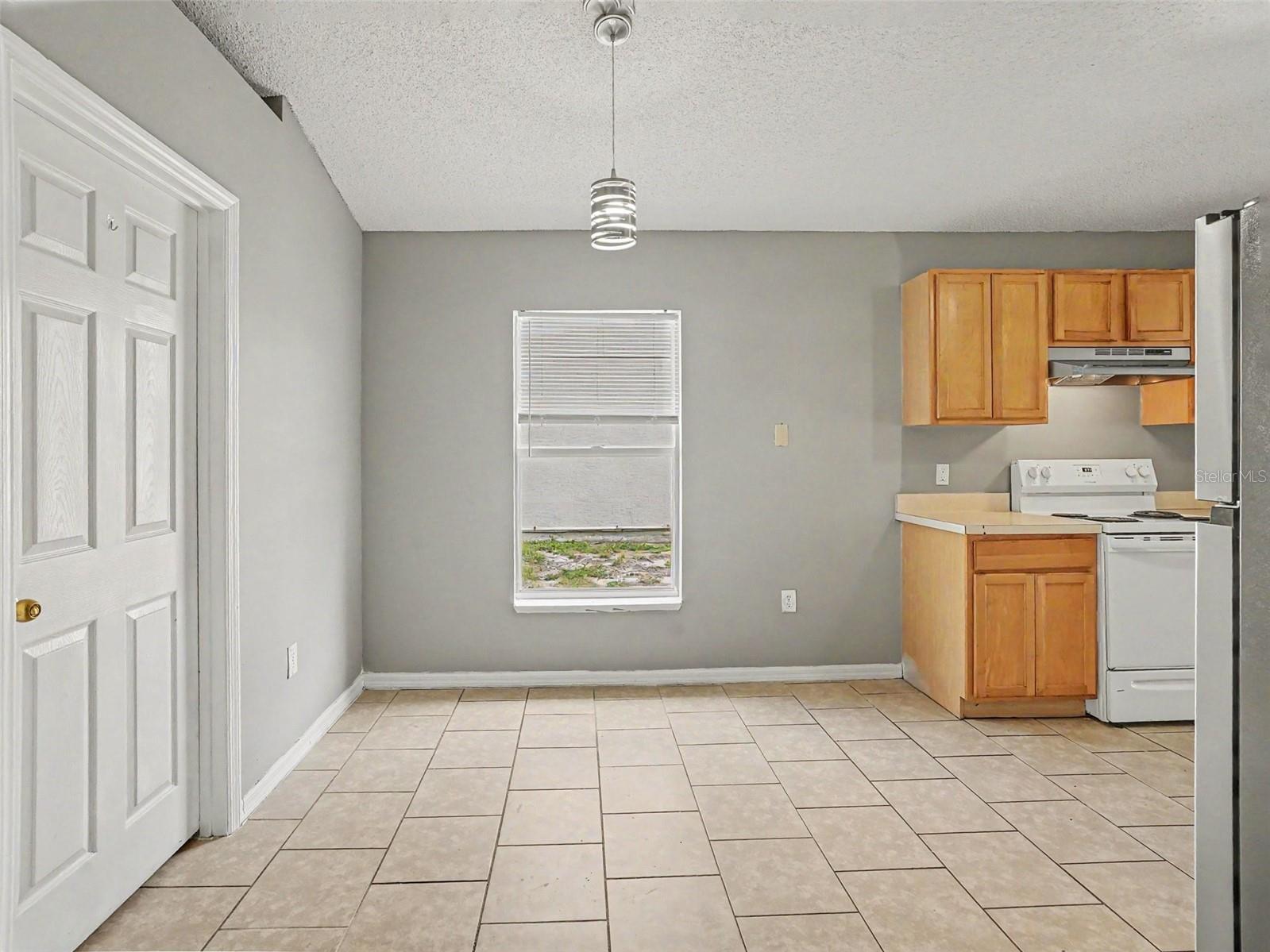 881 Vanderbilt Dr Property Photo 12