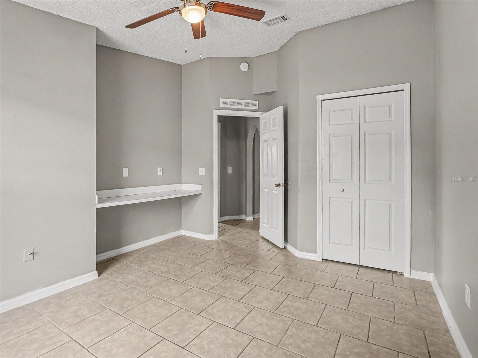 881 Vanderbilt Dr Property Photo 18