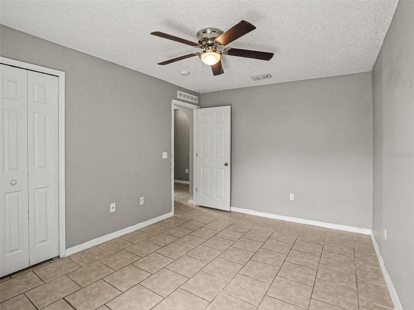881 Vanderbilt Dr Property Photo 20