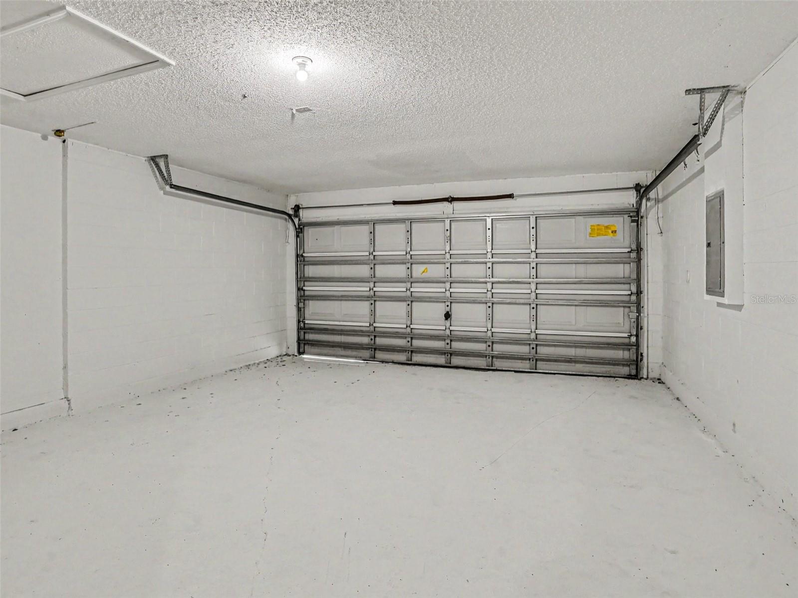 881 Vanderbilt Dr Property Photo 25