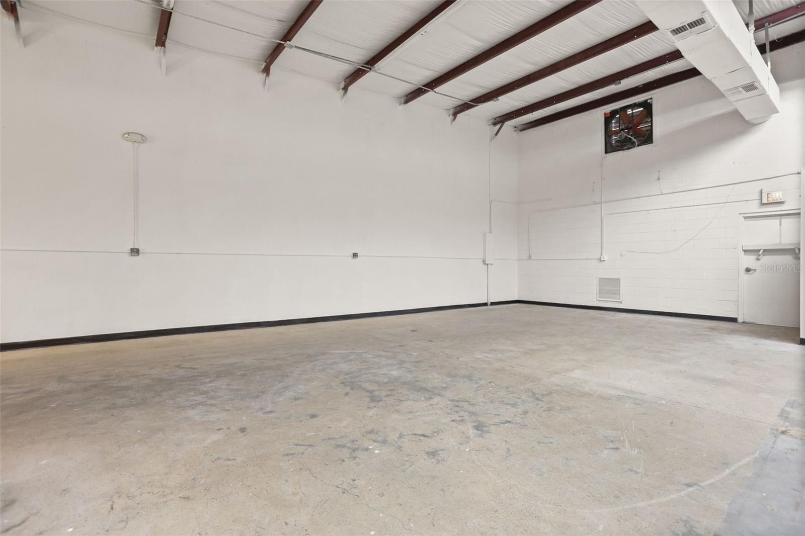 5497 Benchmark Ln Property Photo 11