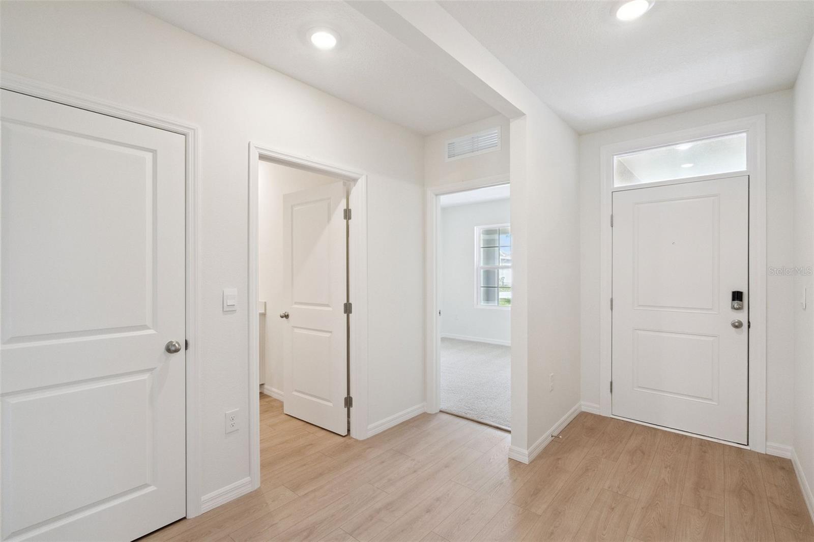 847 Seagrove Trl Property Photo 2