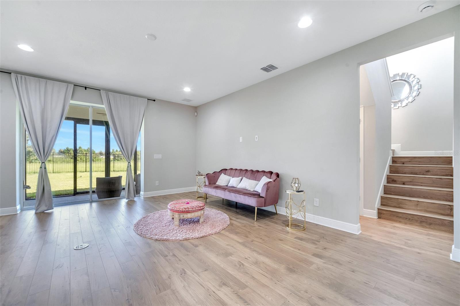 18887 Rawson St Property Photo 14