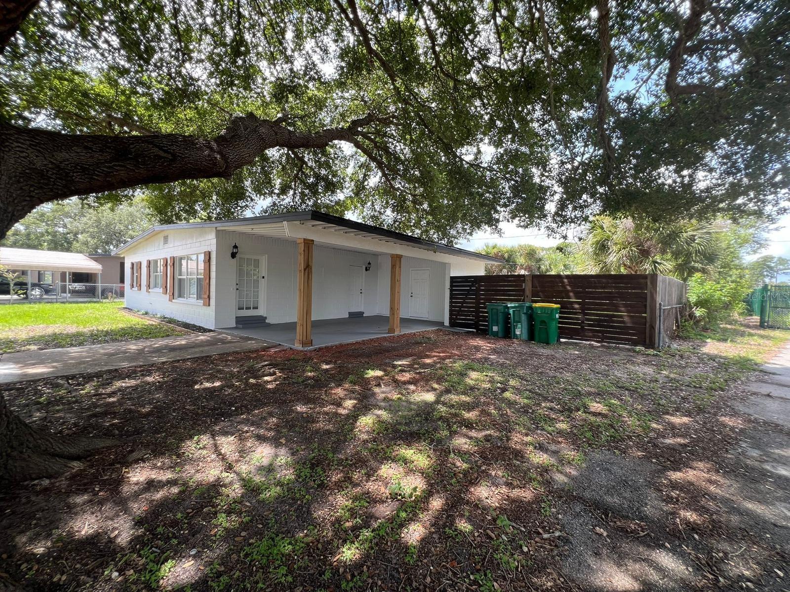 1221 Cypress Ln Property Photo 4