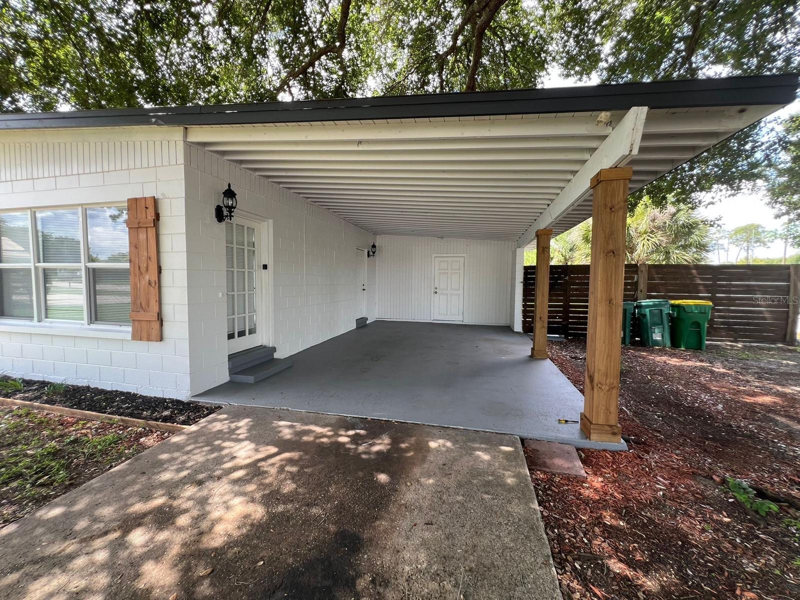 1221 Cypress Ln Property Photo 5