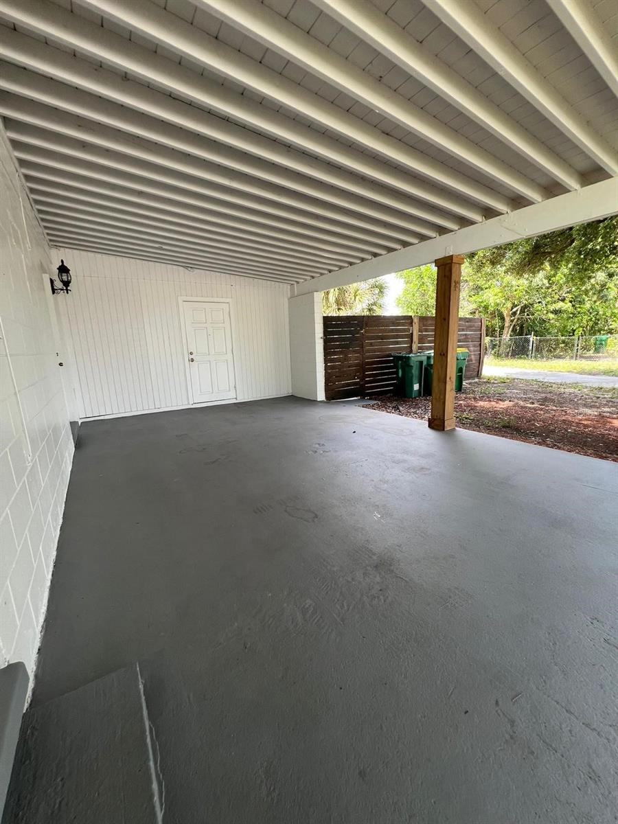 1221 Cypress Ln Property Photo 7