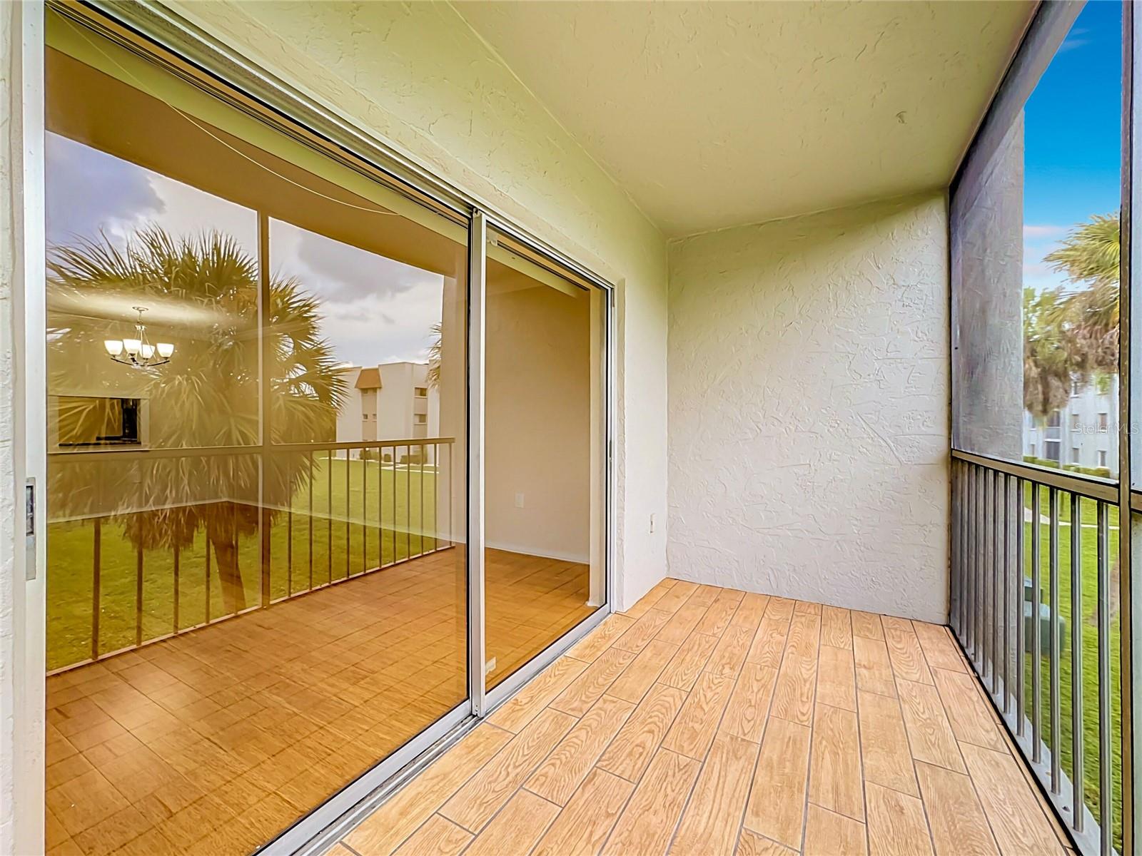 1520 Glen Oaks Dr E #248 Property Photo 16