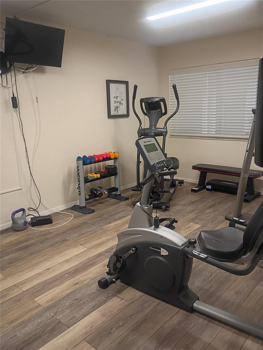 1520 Glen Oaks Dr E #248 Property Photo 23