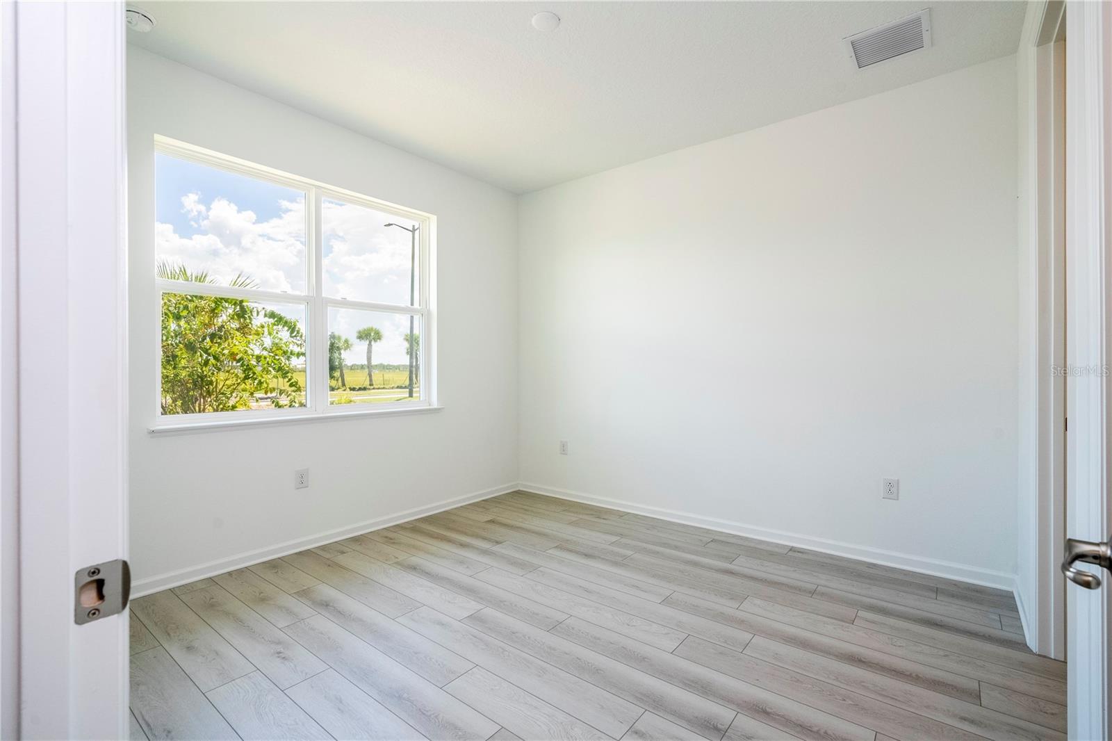9313 Luminary Blvd Property Photo 5