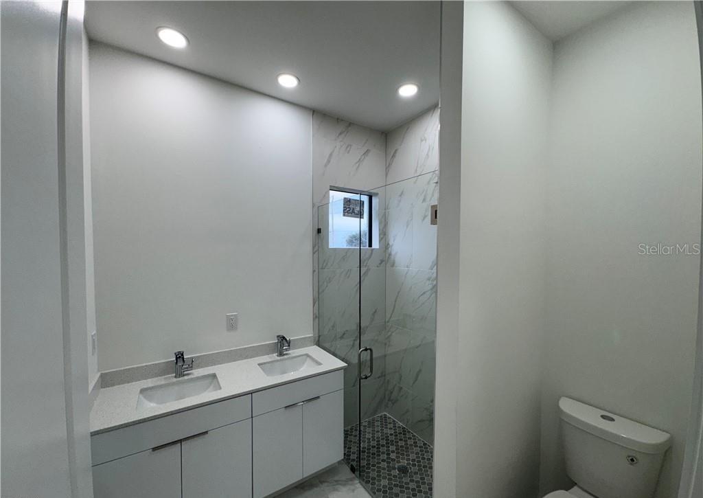 1027 Kismet Pkwy W Property Photo 20