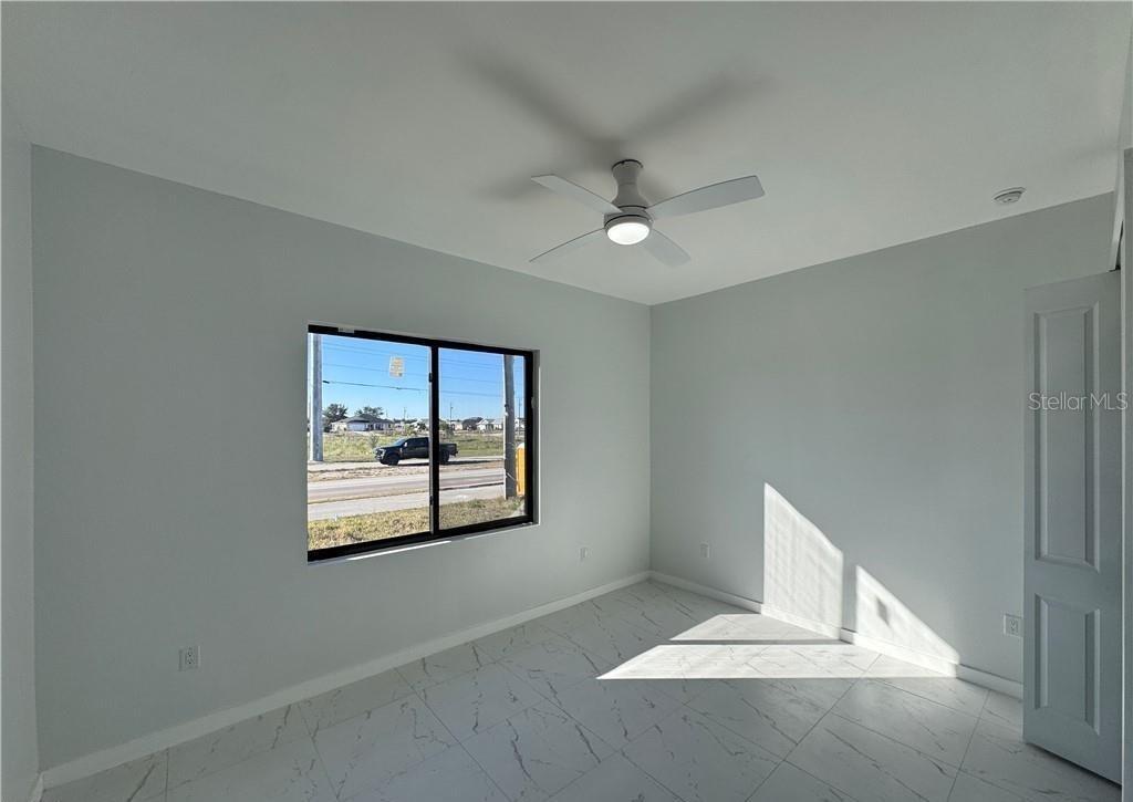 1027 Kismet Pkwy W Property Photo 27