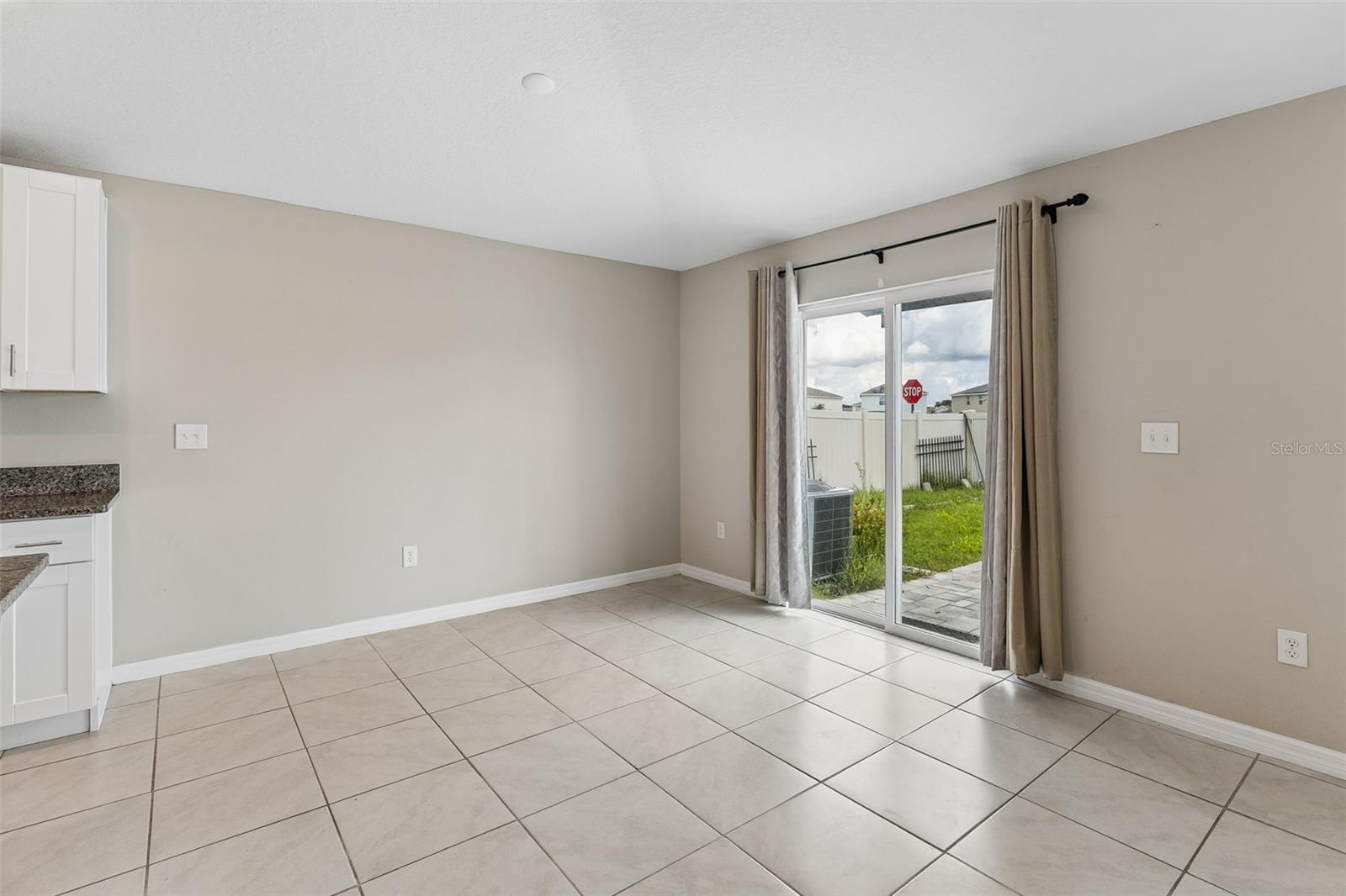 5404 Blue Azure Dr Property Photo 7